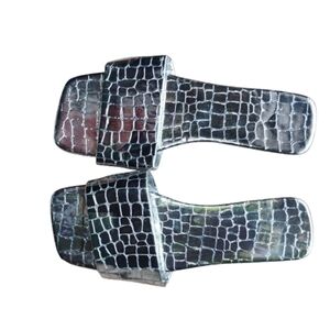 New cond silver croc‑embossed square‑toe slide sandals EU 38 / US 7.5